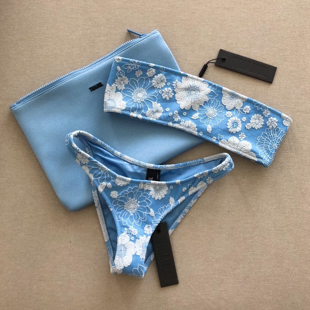 BNWT triangl tulia bikini in  sky